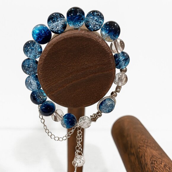 Elegant Blue and Silver Beaded Bracelet - Picture 1 of 2